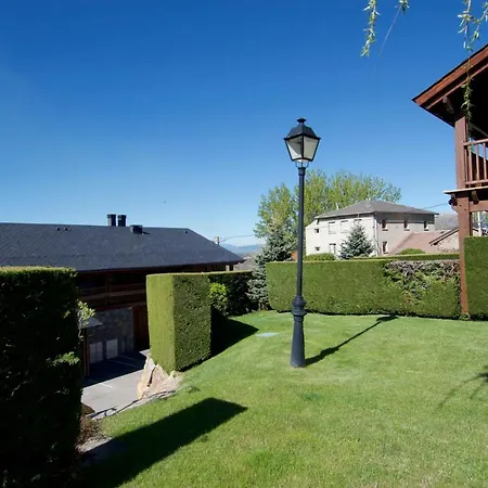 Casita Ceretana بيت للعطل *